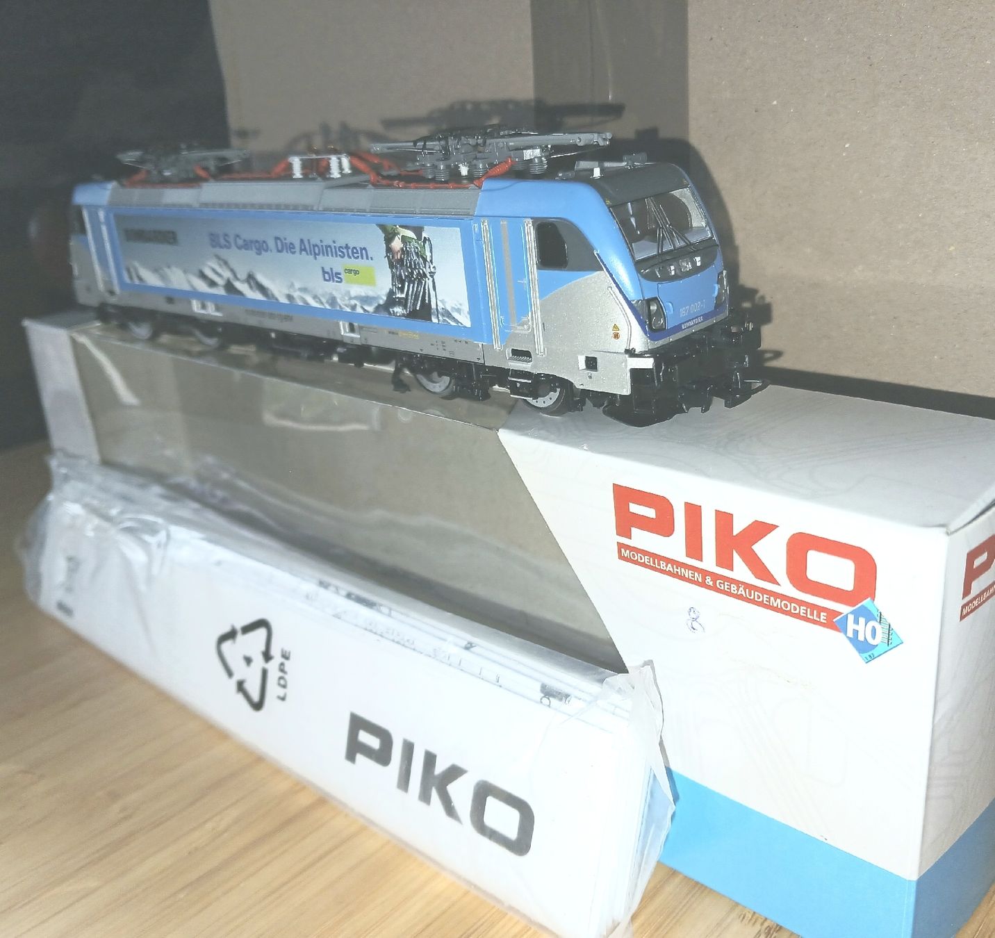 Piko Modellini di ferrovie: PIKO 51563 Ho - BR 187 Railpool BLS "DIGITALE" – Usato da Moutier venduto da 2CC2.3402 5