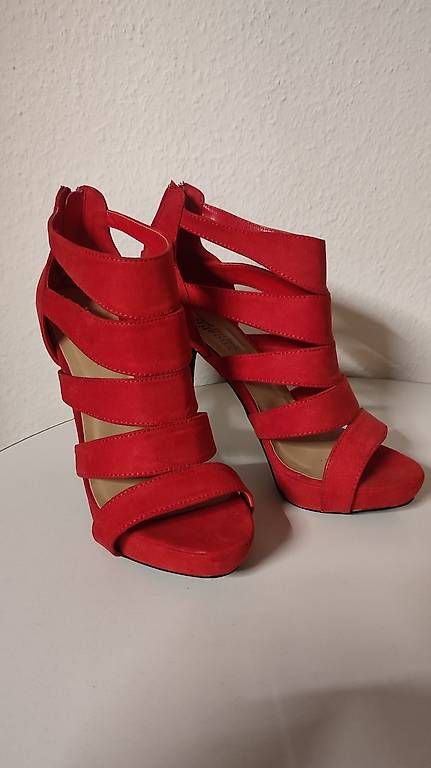 Scarpe da donna: High Heels in rot – Usato da Frauenfeld venduto da Jo_Be7