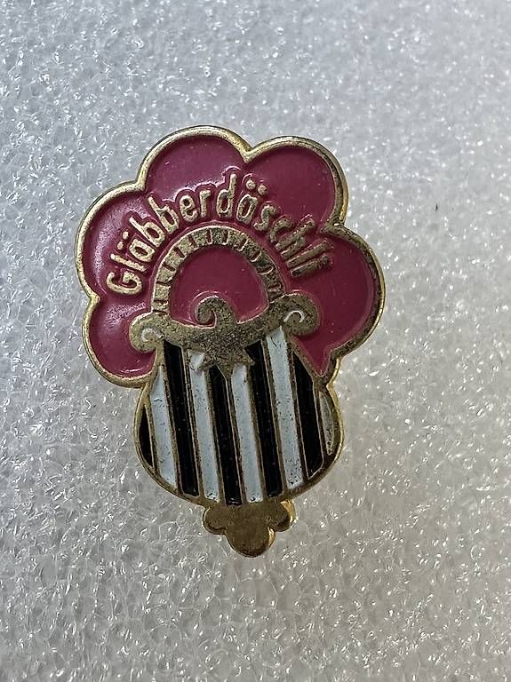 Placchette & Badge: Pin Fasnacht Basel GLÄBBERDÄSCHLI – Usato da Basel venduto da fasnachtsoutlet1965