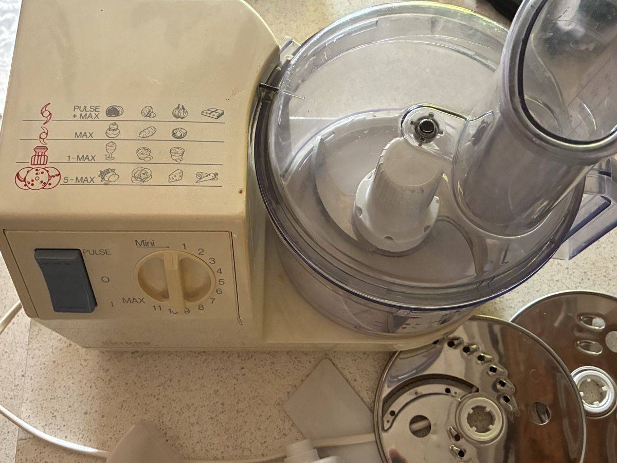 Elettrodomestici da cucina: Küchenmaschine SATRAP Mastermix-electronic mit Zubehör – Difettoso da Oberrüti venduto da Jomaru 4