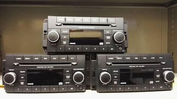 Autoradio: Autoradio RES US-Version Dodge, Jeep – Usato da Bergdietikon venduto da Calonder_Parts_GmbH