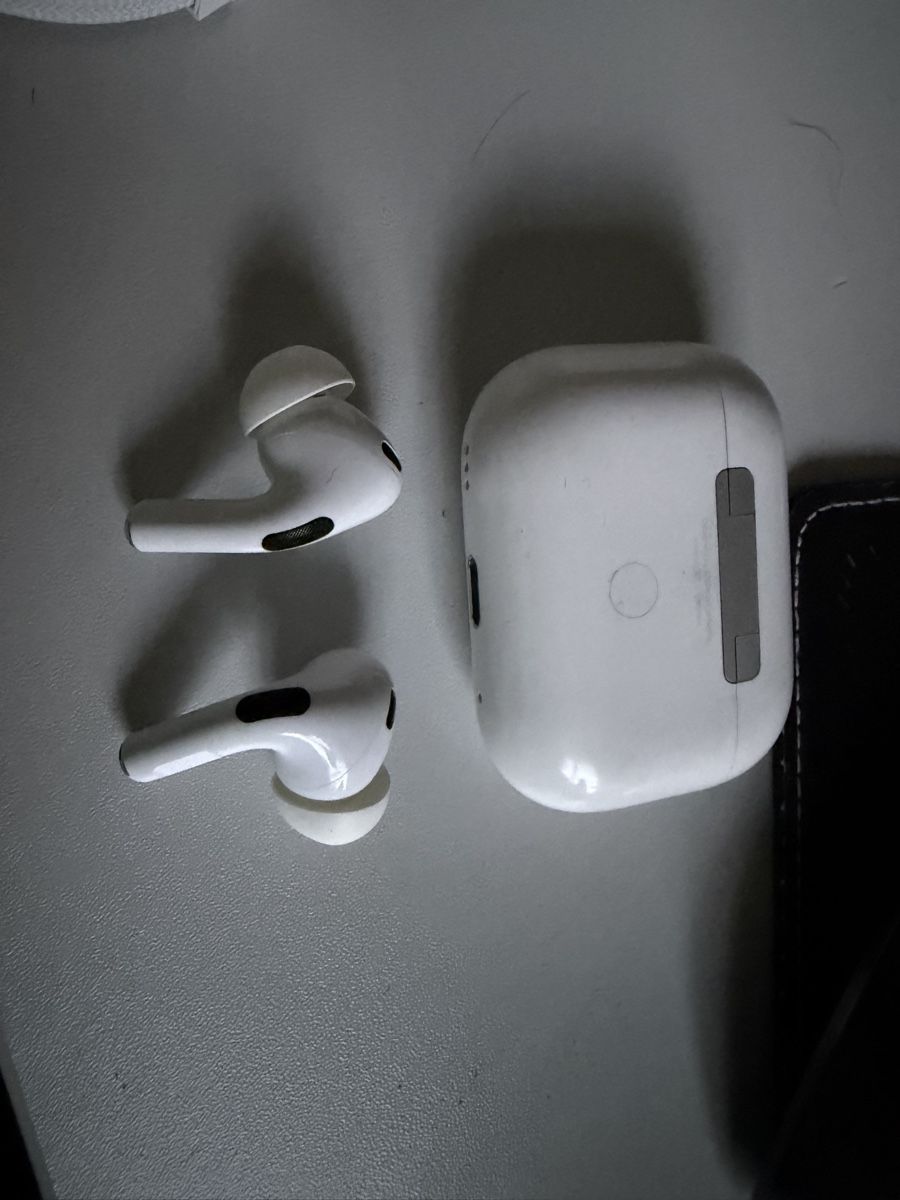 Apple Casques audio: Apple AirPods Pro (2nd Generation) – D'occasion à Heiden par Theholyking 2