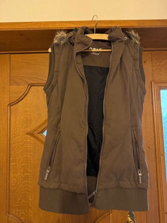 Gilet femme à capuche