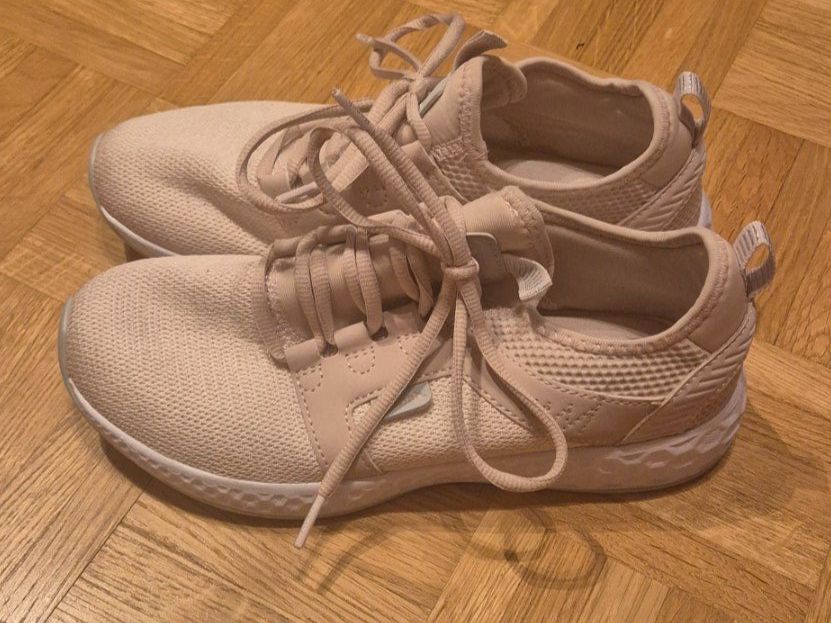 Bench Damenschuhe: Bench Turnschuhe Damen rosa – Gebraucht aus Grüt (Gossau ZH) von ser_86zb 1