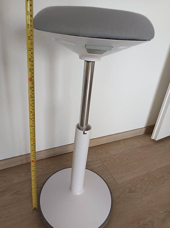 Sgabelli: Sitzhocker Wackelhocker SWING – Usato da Brütten venduto da engiadinaa 1