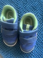 2 schuhe  Nike / new balance gr 22