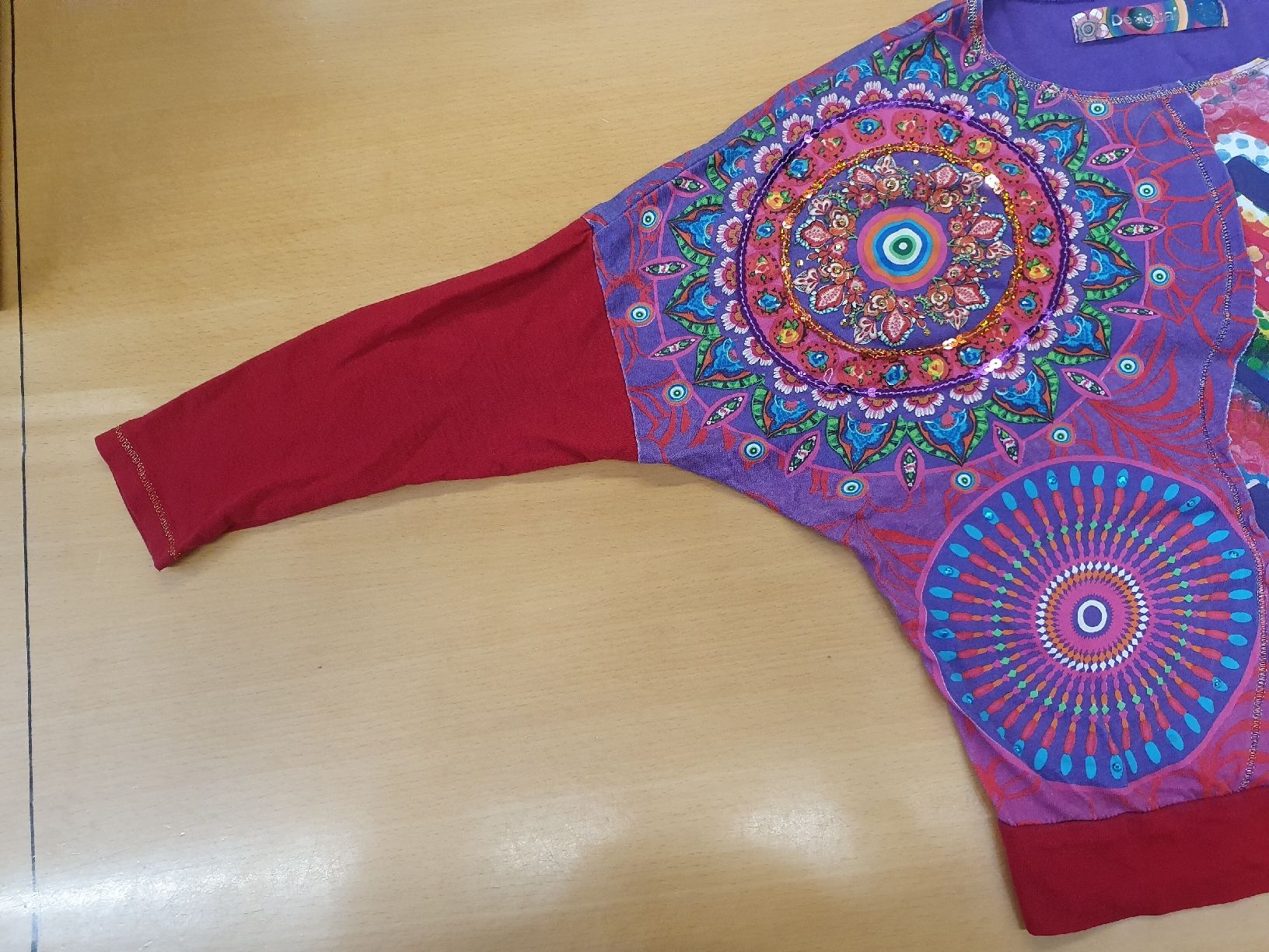Desigual Pullover & Sweatshirts: Desigual pulli dünner stoff mädchen gr 7/8 jahre – Gebraucht aus Thun von Yuma84 2