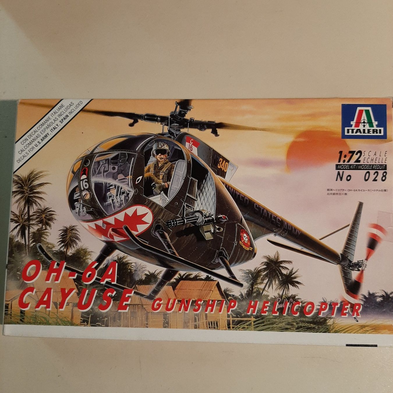 Italeri Kit di modellismo & Modellini statici: 697 ... Boeing OH-6 A Cayuse ... Italeri 028 – Usato da Bonstetten venduto da Benibanny59
