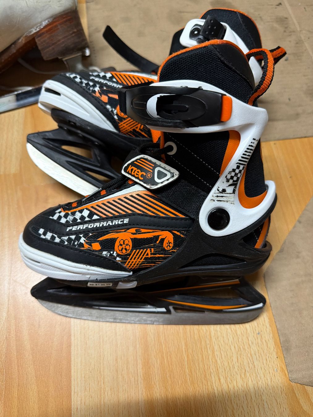 Pattini da ghiaccio: Hockey Schlittschuhe – Usato da Adlikon venduto da Zojanima123