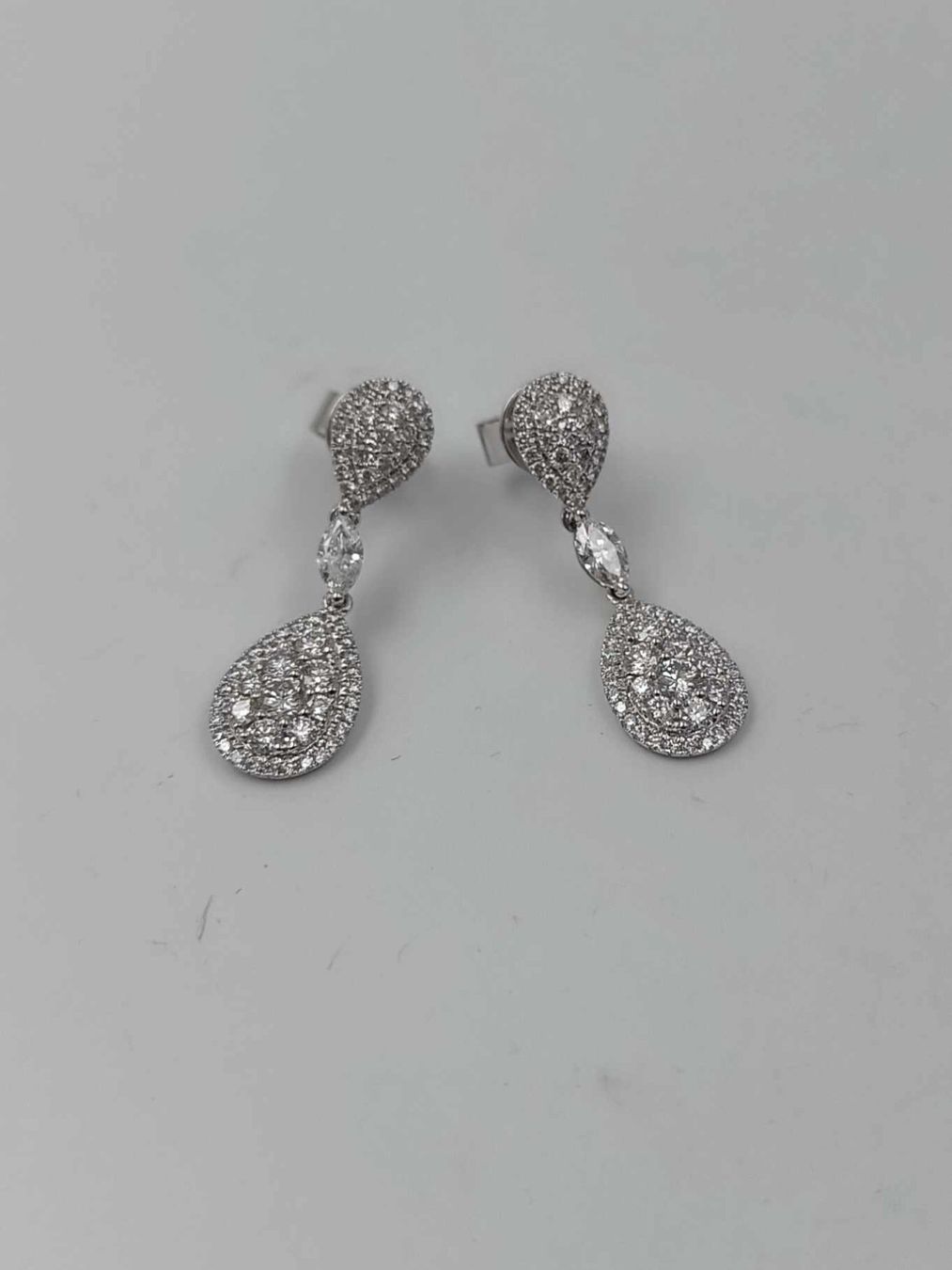 Orecchini pendenti & Orecchini a lobo: DIAMANT OHRHÄNGER IN 750 WEISSGOLD – Usato da Luzern venduto da EdiGem 8