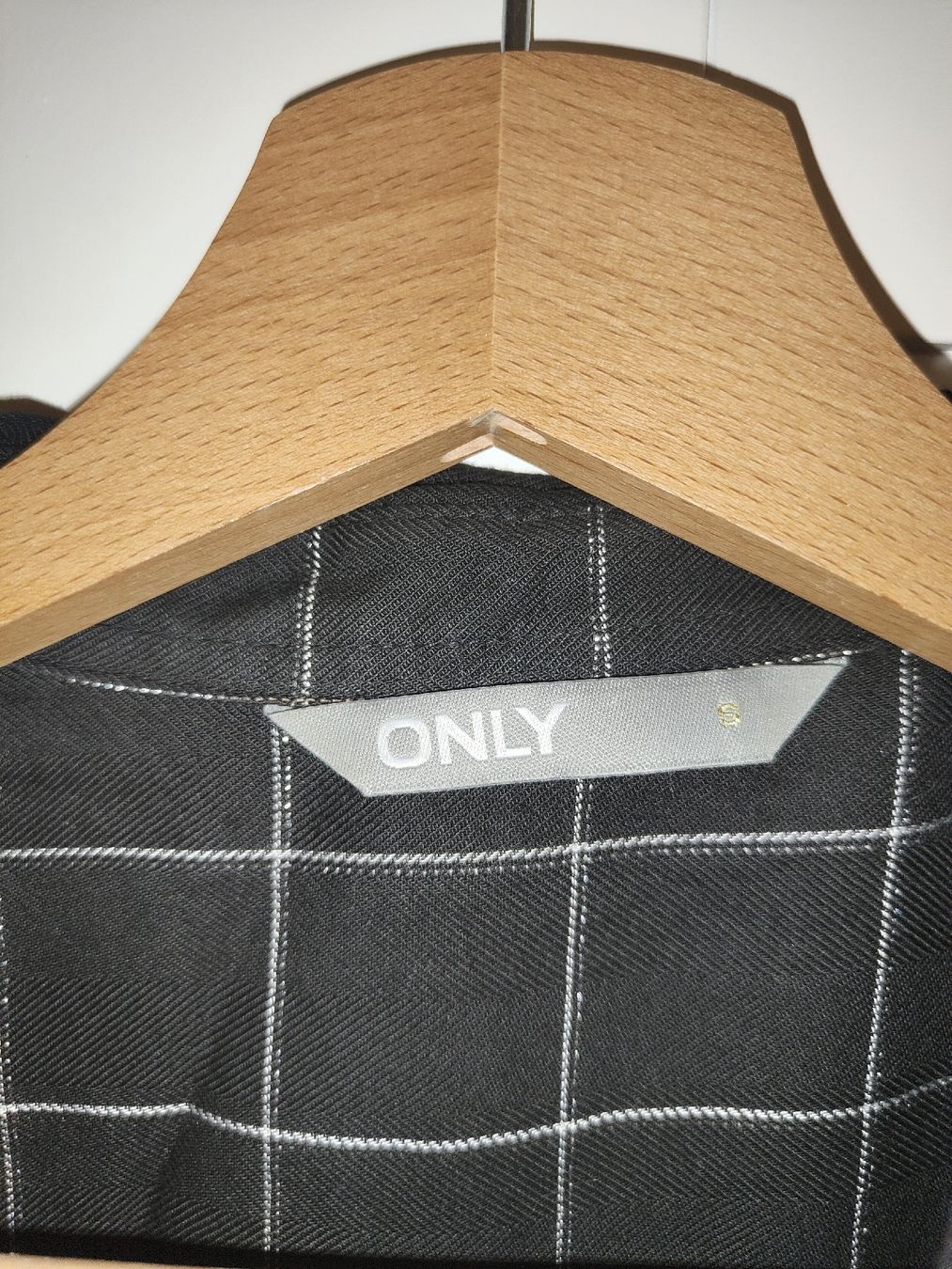 Only Camicette: ONLY Bluse Grösse S schwarz kariert Glitzer – Usato da Rheinfelden venduto da JamieBabsi 4