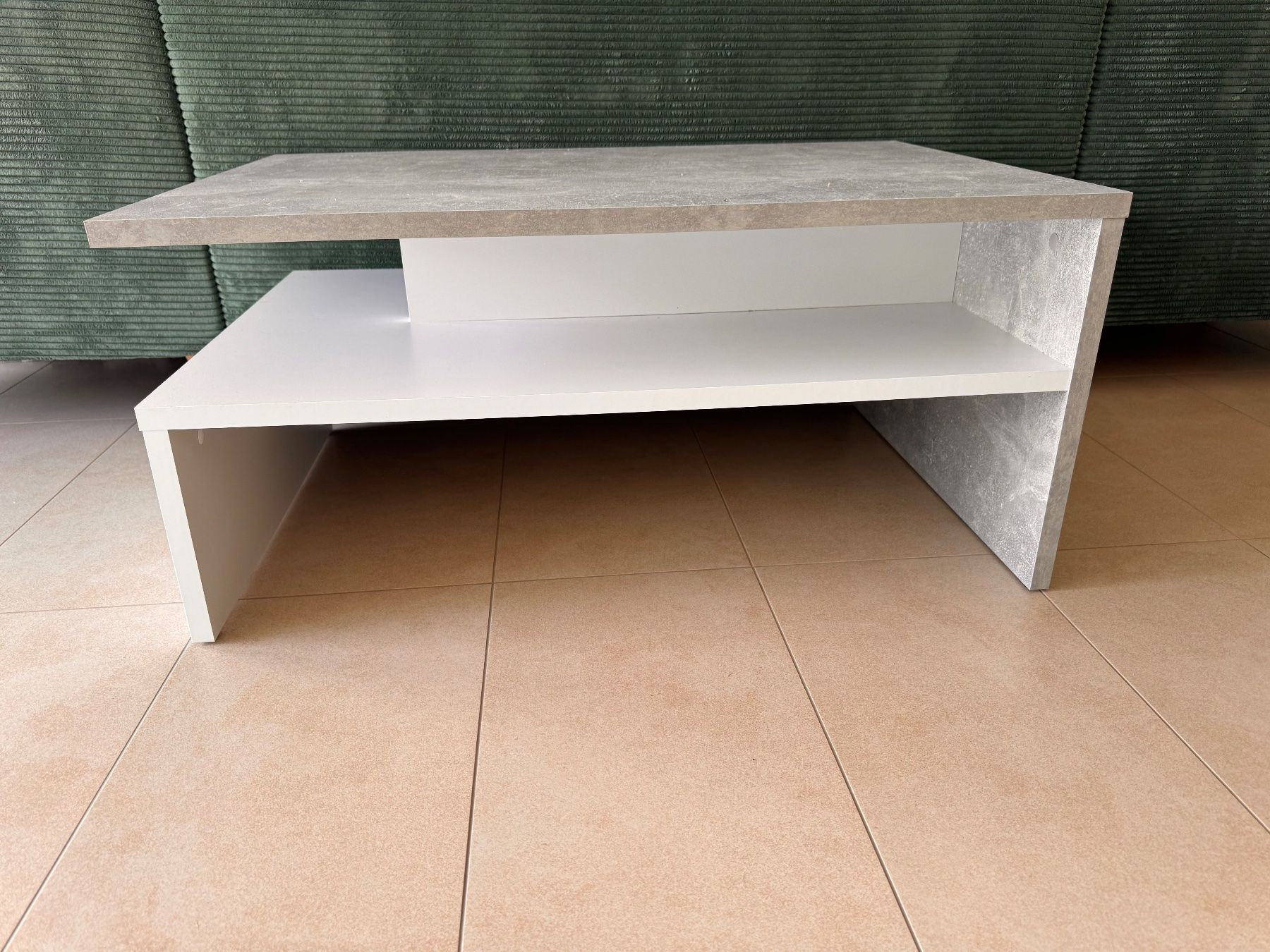 Tables: Table basse moderne 2 étagères bon état – D'occasion à Gland par sim_sss5 1