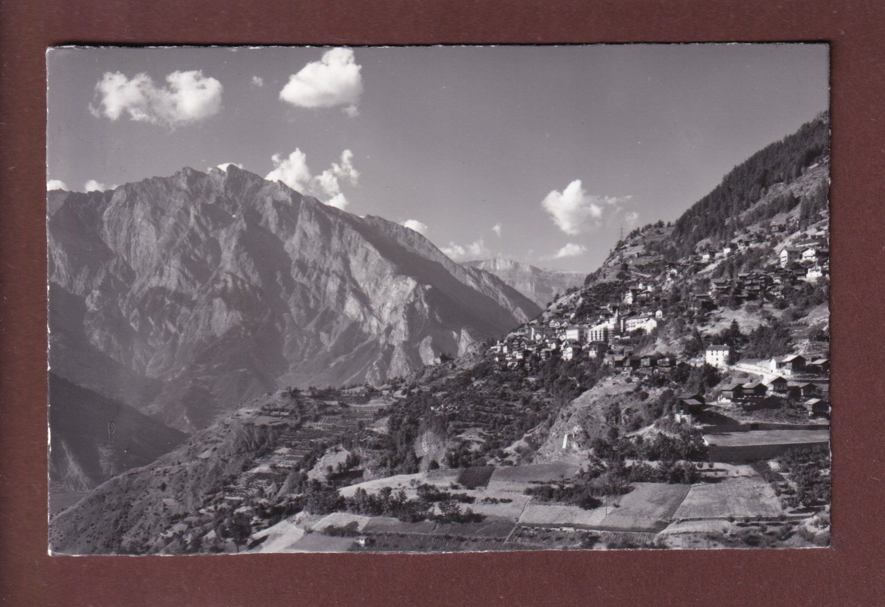 Cartoline postali: ISERABLES - Haut de Cry - 1966 – Usato da Pully venduto da nicecards