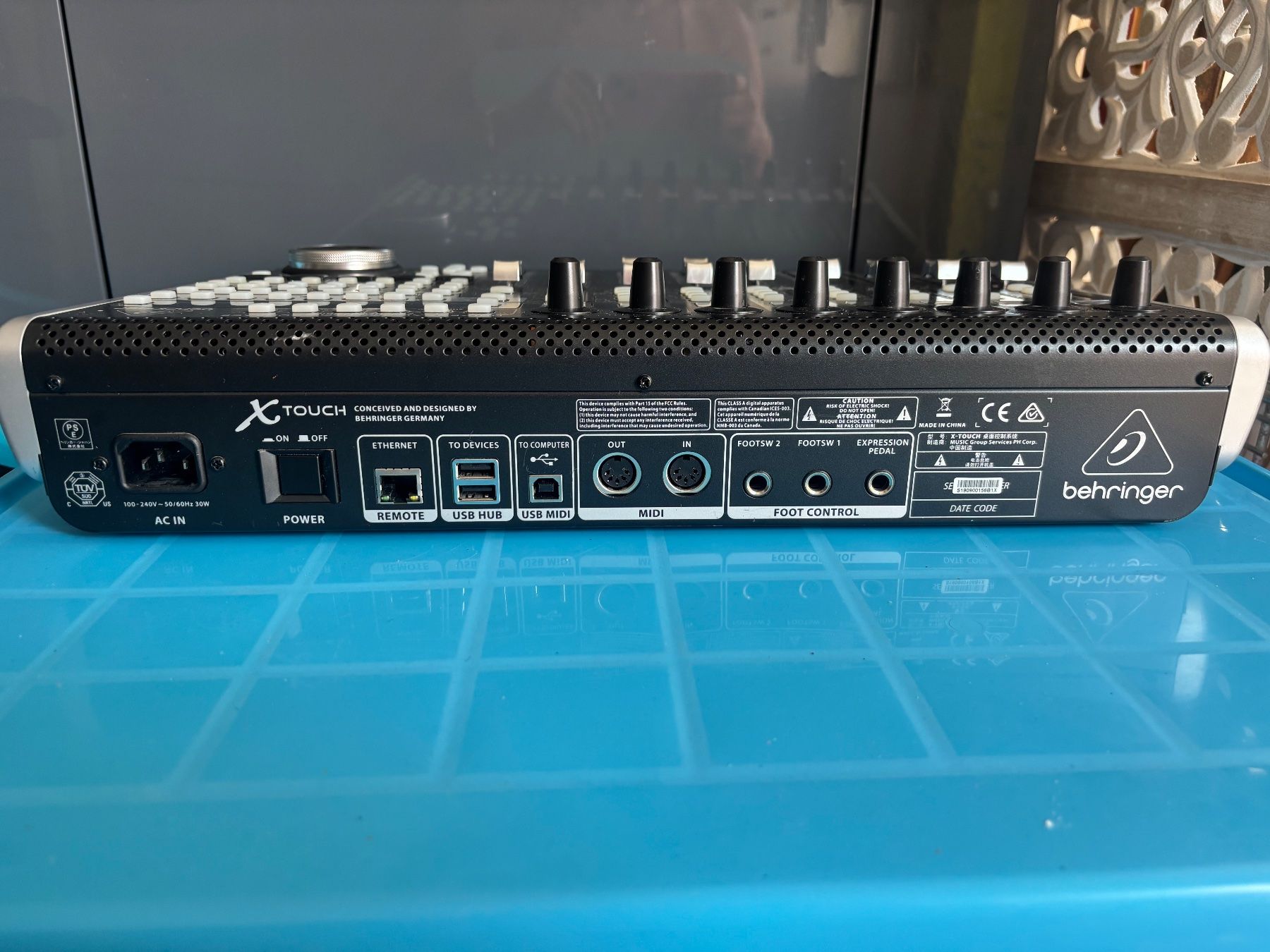 Behringer Mischpulte: Behringer X Touch – Neu (gemäss Beschreibung) aus Chêne-Bougeries von Bambideluxe 4
