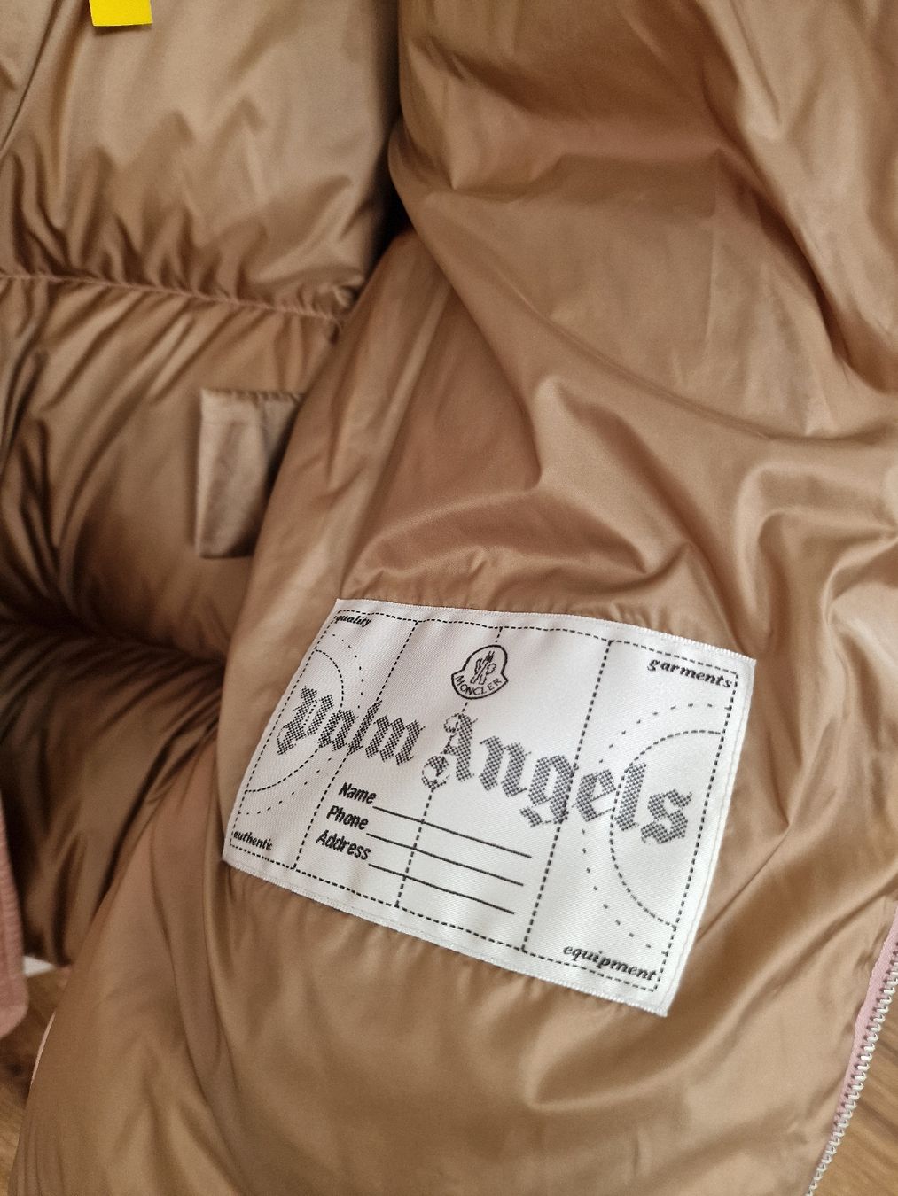 Moncler Jacken: Doudoune Moncler × Palm Angels – Gebraucht aus Yverdon-les-Bains von Ed9lude 7