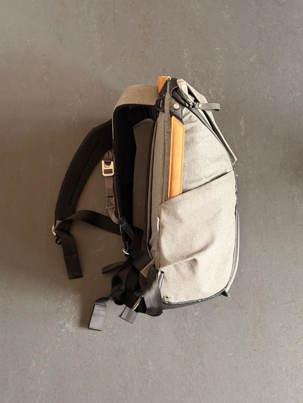Peak Design Zaini: Kamerarucksack Peak Design The Everyday Backpack 20l Grau – Usato da Aarau venduto da Roadster08 3
