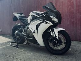Honda CBR 1000RR Fireblade SC59