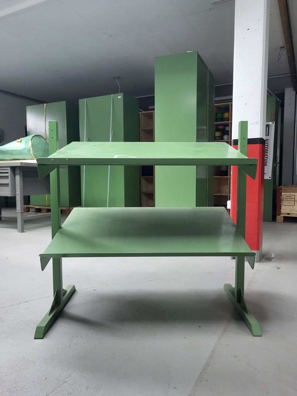 Scaffali: Industrieregal mit Schrägtablaren – Usato da Kriessern venduto da cebi_24