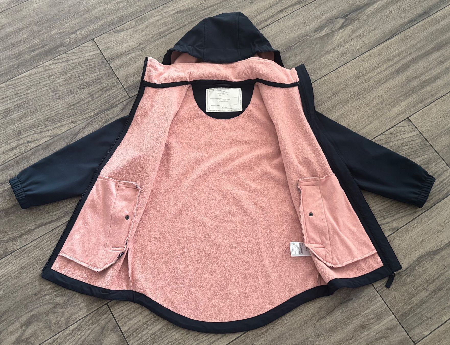 Tchibo Jacken & Mäntel: Tchibo Mädchen Softshellmantel - Grösse 122/128 – Gebraucht aus Pfäffikon ZH von Mihu79 1