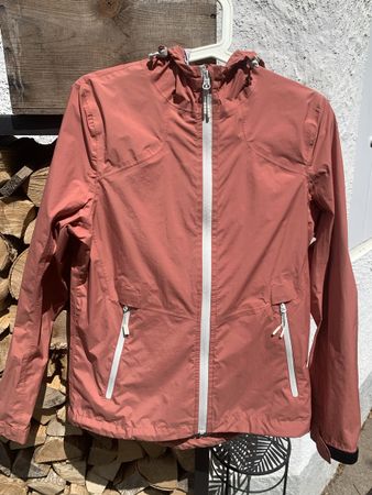 MANOR SPORT Leichte Regenjacke / Windjacke lachs Gr. XS