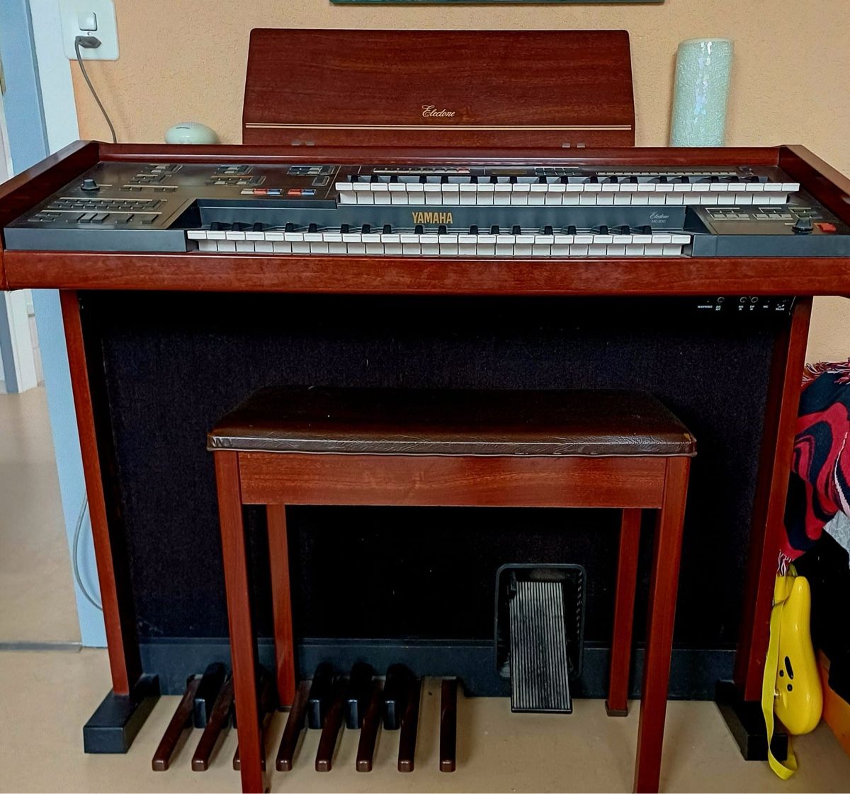 Yamaha Strumenti musicali: Yamaha Electone C-45 E-Orgel mit Hocker, top Zustand! – Usato da Gelfingen venduto da jemehehi