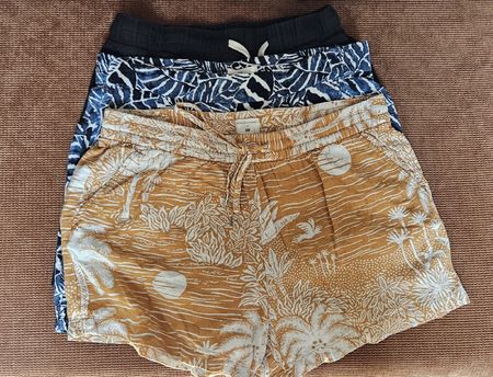 3 Shorts / kurze Hosen Grösse 38