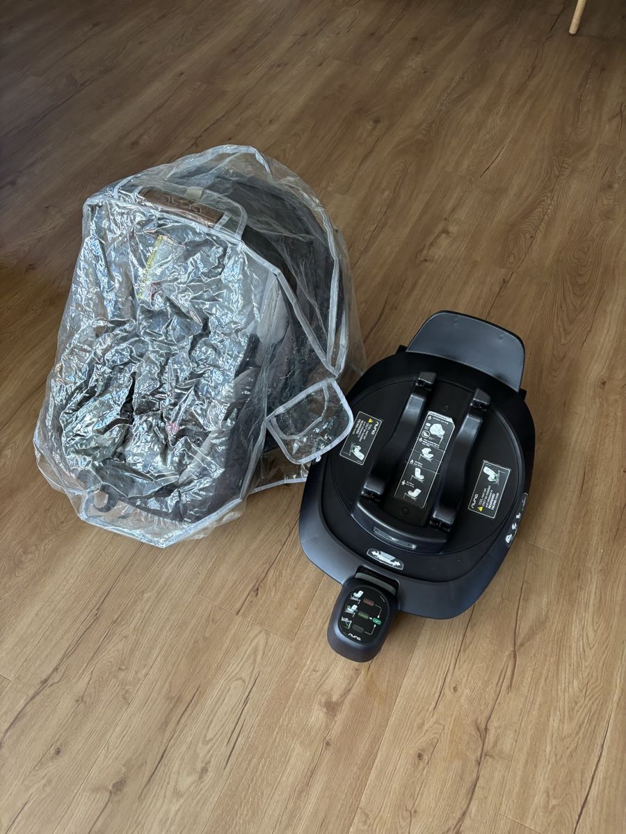 Nuna Seggiolini per auto: Nuna ARRA Next Babyschale + Base Isofix drehbar – Usato da Lachen SZ venduto da msi_wxm7 2