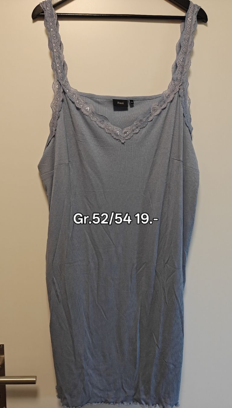 Robes: Nachtkleid gr.52/54 – Neuf (Voir description) à Beromünster par aniram90