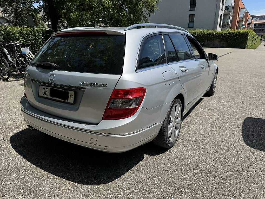 Autos: MERCEDES-BENZ C 200 Kompressor – D'occasion à Thônex par nefs 2