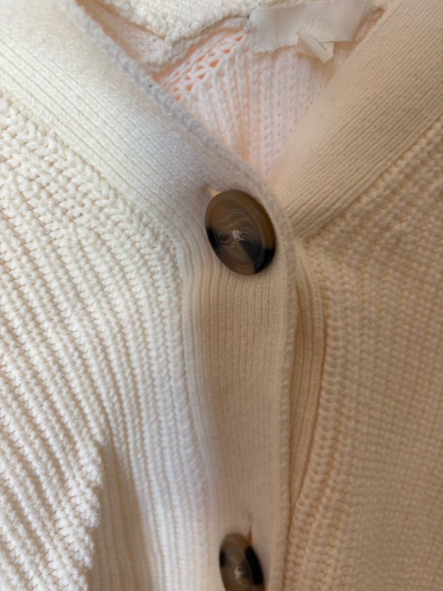 H&M Giacche: WEISSER CARDIGAN AUS EINER BAUMWOLLMISCHUNG – Nuovo (secondo la descrizione) da Bettwiesen venduto da wombat90 1
