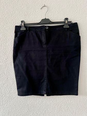 Eleganter Damen Rock von Mango Größe 40  für den Sommer 📌