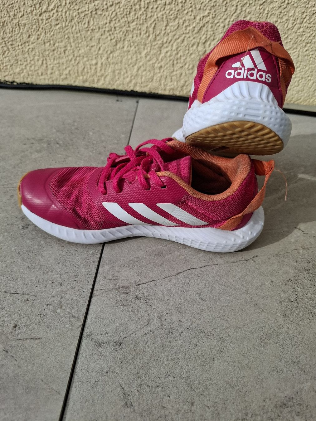 Adidas Scarpe per ragazzi: Adidas Turnschuhe Grösse 34!!! – Usato da Dörflingen venduto da Sander 1