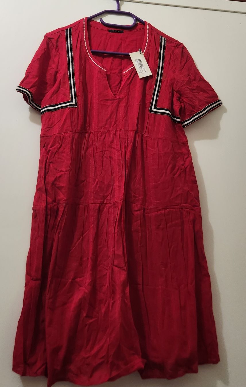 Kleider: Robe rouge One Step taille 38 neuve avec étiquette – Neu (gemäss Beschreibung) aus Niedergösgen von Eva2410