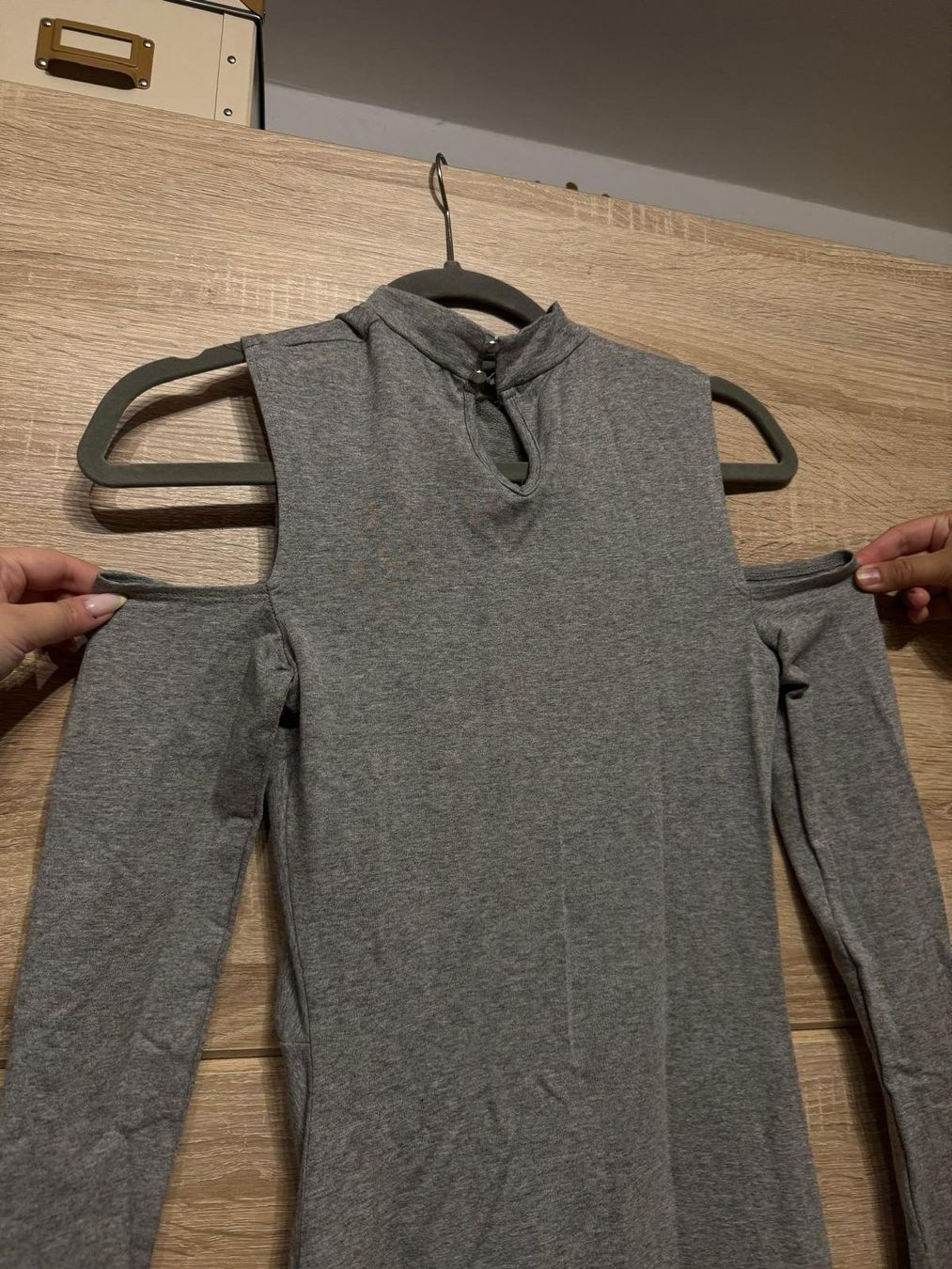 Robes: Robe grise chic – Neuf (Voir description) à Montreux par Iza_81199 3