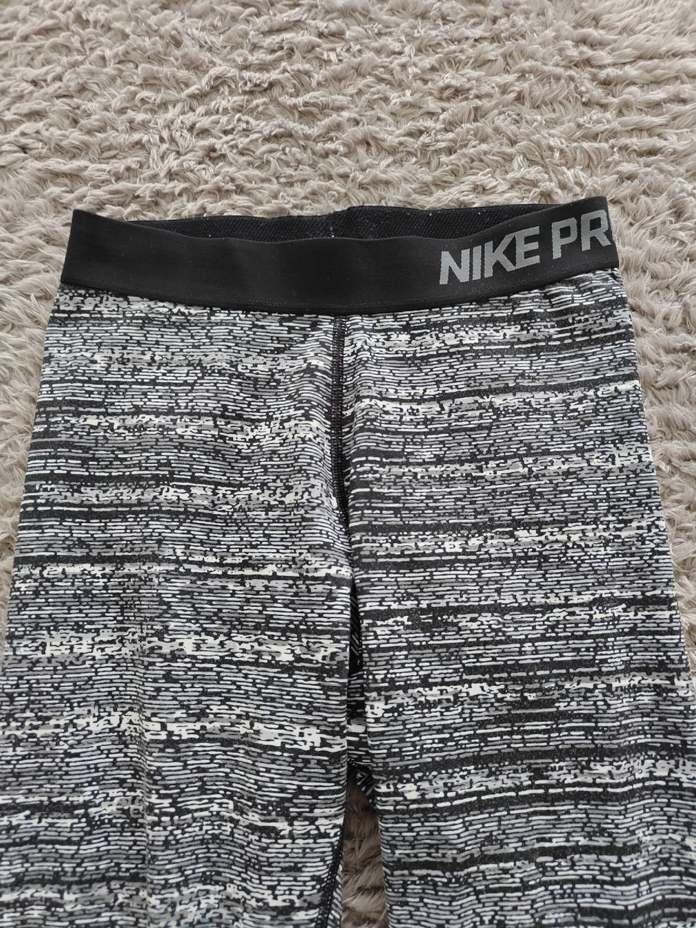 Nike Leggings: Nike Pro Sport Leggins – Usato da Pieterlen venduto da Saemelili 1