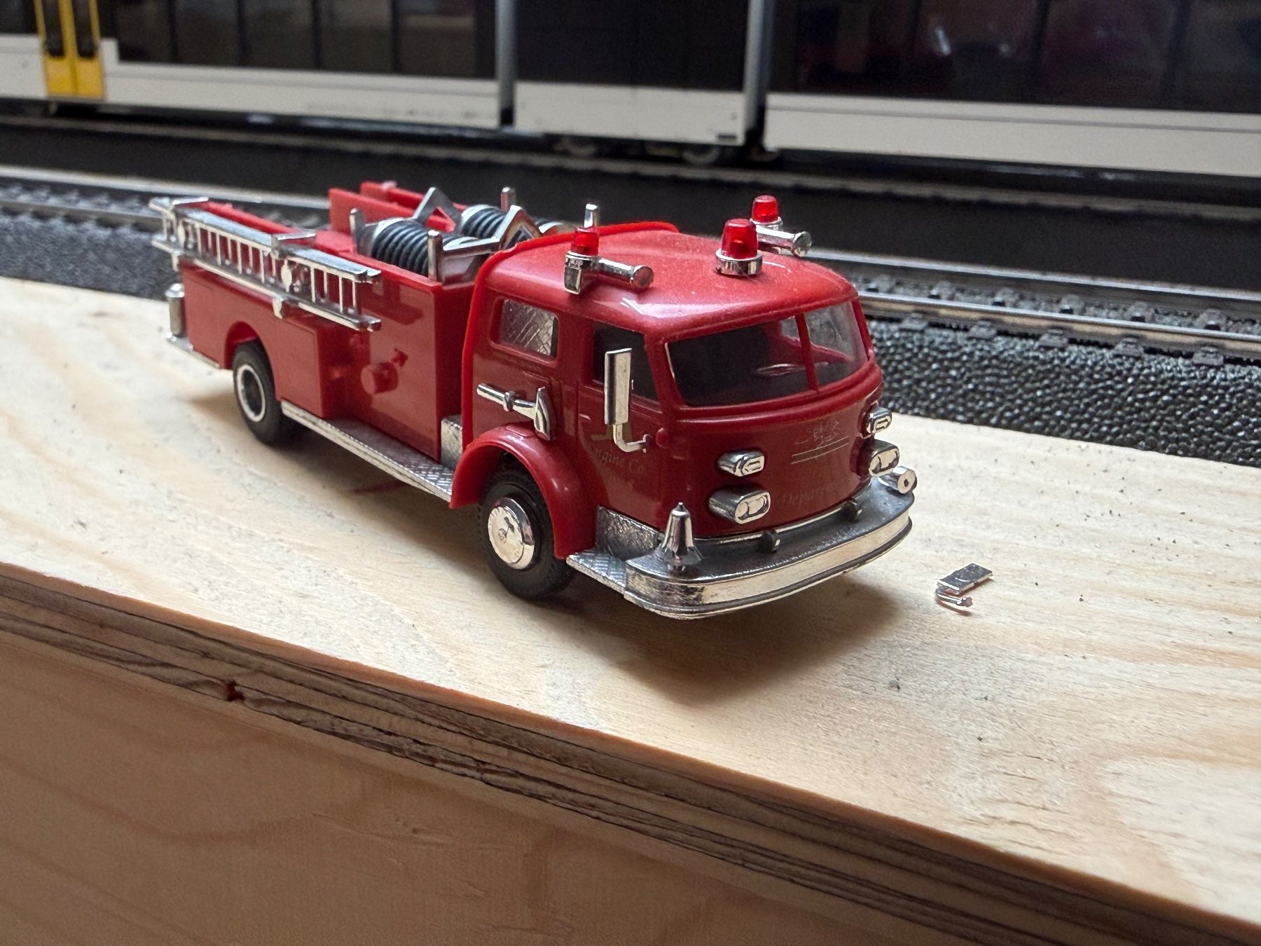 Kit di modellismo & Modellini statici: Camion pompiers US 1/87 – Usato da Morrens VD venduto da YannD02 1