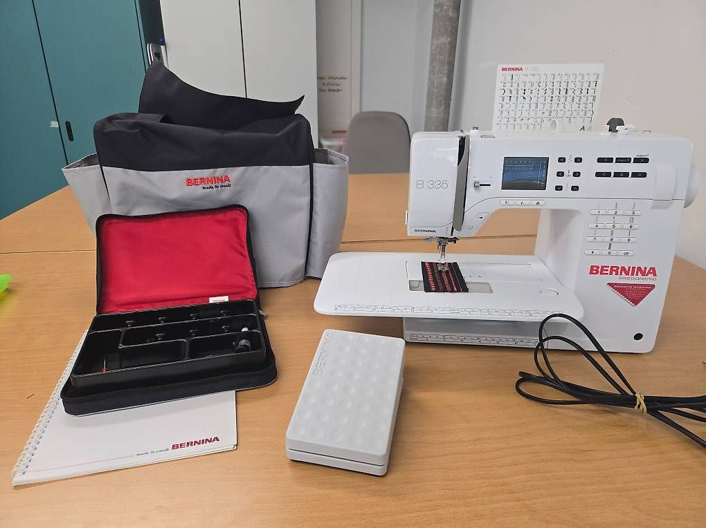 Macchine da cucire: Bernina 335 Gen. 1 | 2-jährig – Usato da Cham venduto da mimi_na