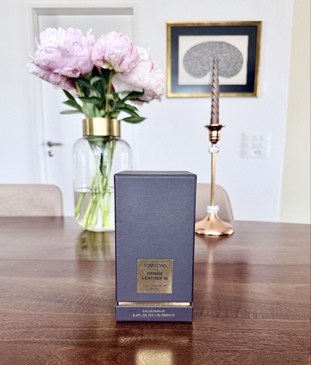 Flaconi: Ombré Leather 16 by Tom Ford 250ml - Empty Flacon – Usato da Solothurn venduto da kor_7mpb
