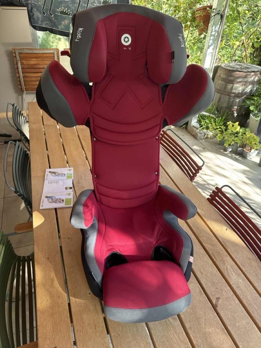 Kiddy Seggiolini per auto: Kiddy Smartfix Kinderautositz  rot/grau – Usato da Uster venduto da sytham