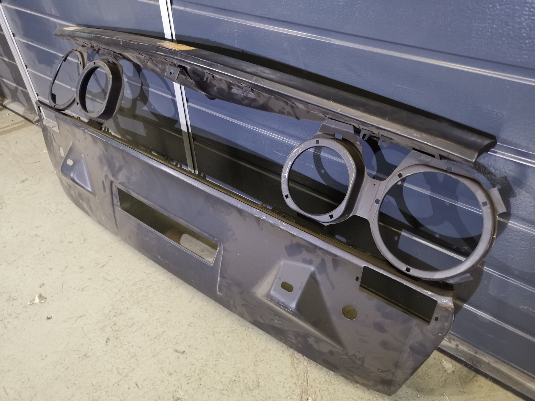 Alfa Romeo Tutti pezzi di ricambio auto: Alfa 1750 + 2000 Berlina Frontblech – Usato da Thalwil venduto da Joker690 2