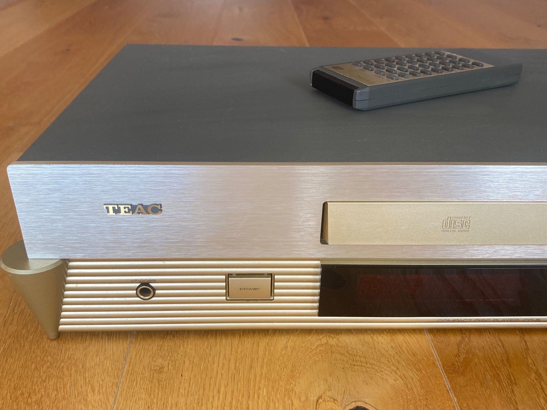 CDs: TEAC CD Player "CD-5" – Gebraucht aus Boswil, CH von dan_lp78 1
