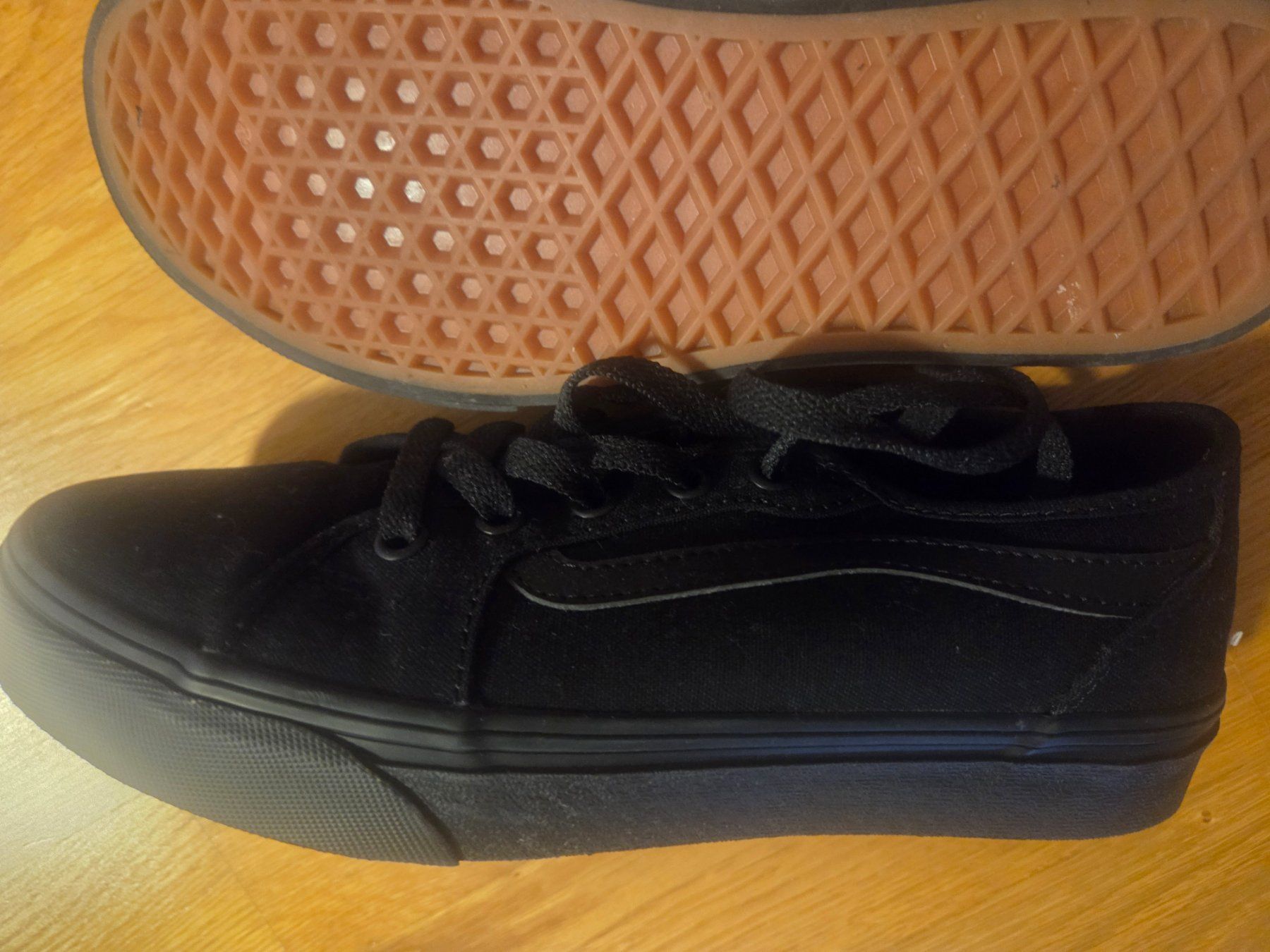 Vans Chaussures hommes: Vans Gr 37 Neu – D'occasion à Sursee par Ventiduese 1