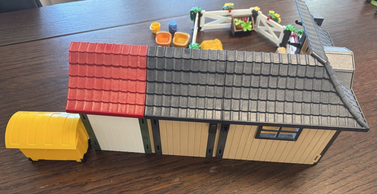 Playmobil Spielzeuge: Playmobil Stall, Springreiten, Tiere – Gebraucht aus Ballwil von Capri9 7