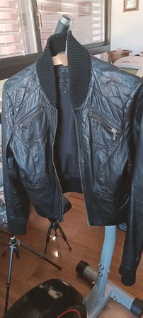 Giacca in pelle nera vintage taglia M- Nuovo Stile!