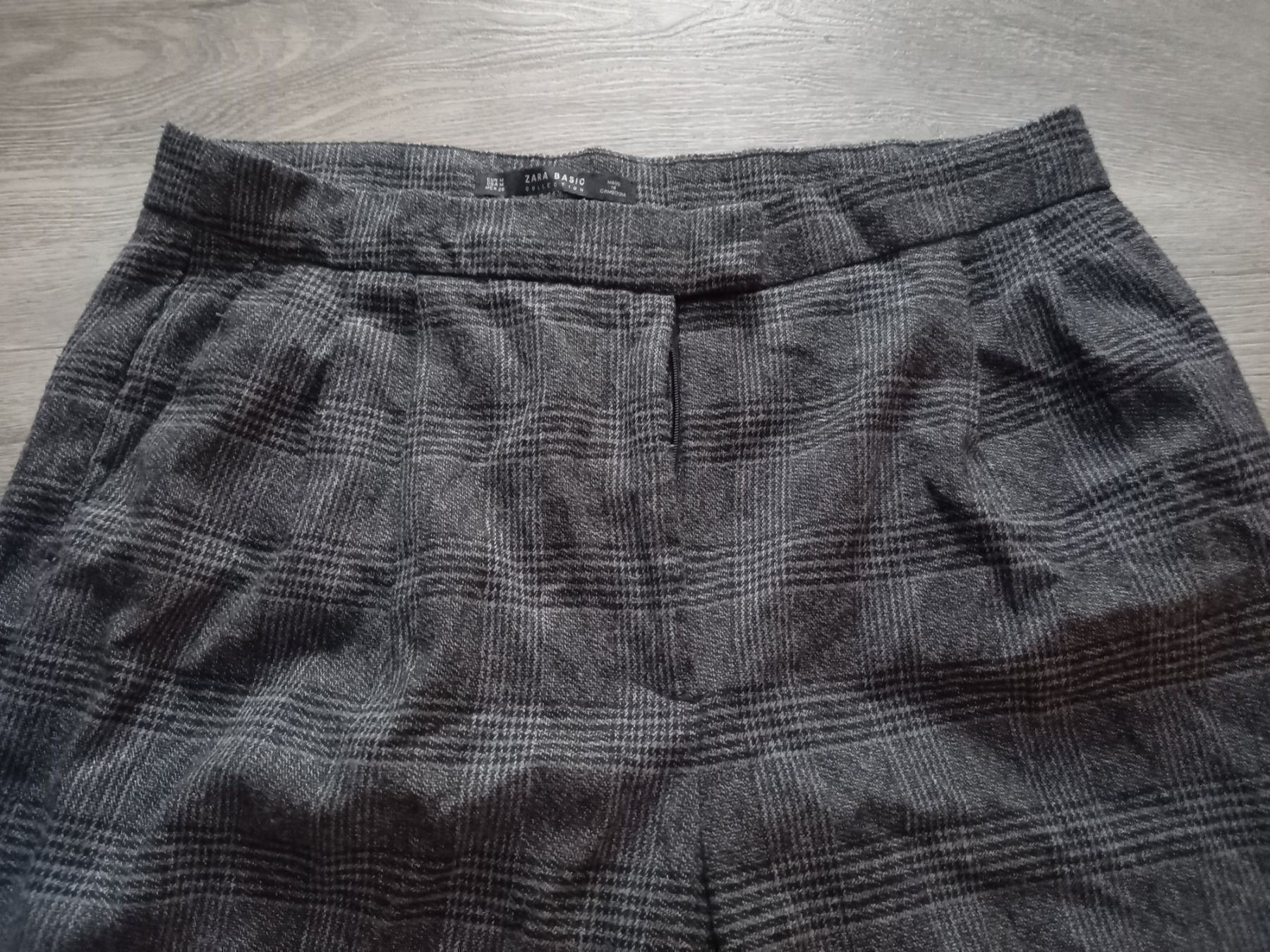 Pantaloni: Hose M – Usato da Bätterkinden venduto da Elefantenzoo 1