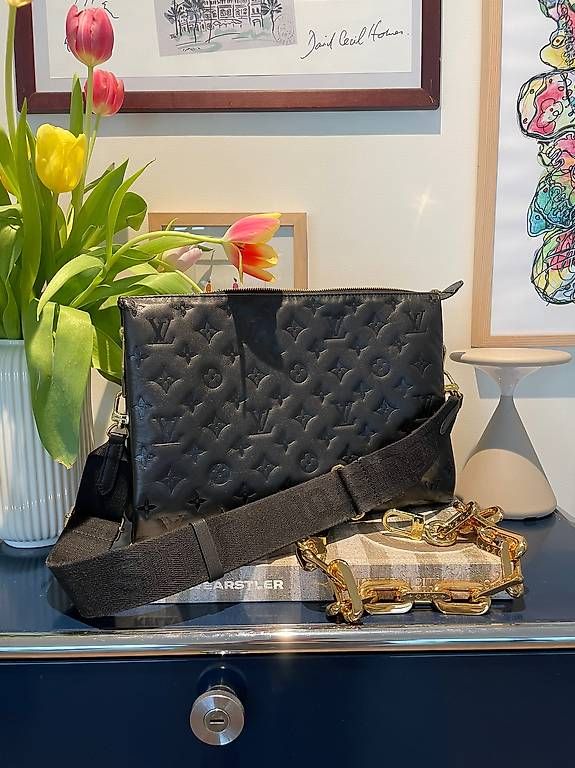Borse da donna: Louis Vuitton Coussin MM Noir  – Usato da Unterägeri venduto da mar_96hk