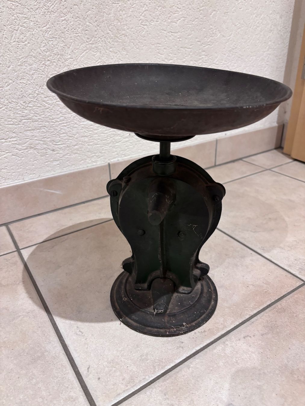 Bilance e pesi: Ancienne balance – Usato da Châtel-St-Denis venduto da Vaillant1 2