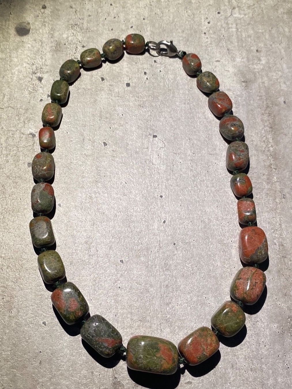 Catenine: Unakit Edelstein Halskette – Nuovo e nell'imballaggio originale da Laax GR venduto da krippenfiguren-laax