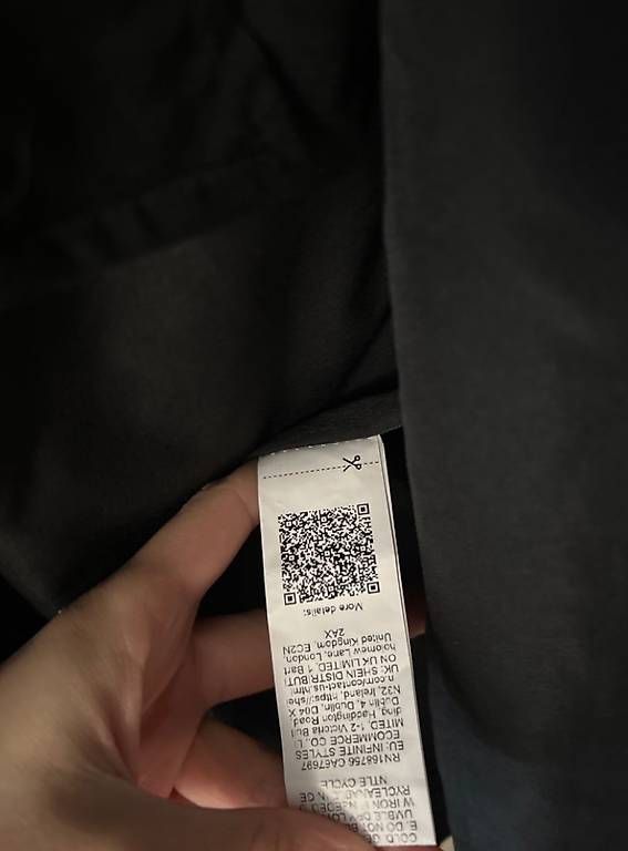 Cappotti: Manteau noir – Usato da Yverdon-les-Bains venduto da rca_d2cf 3