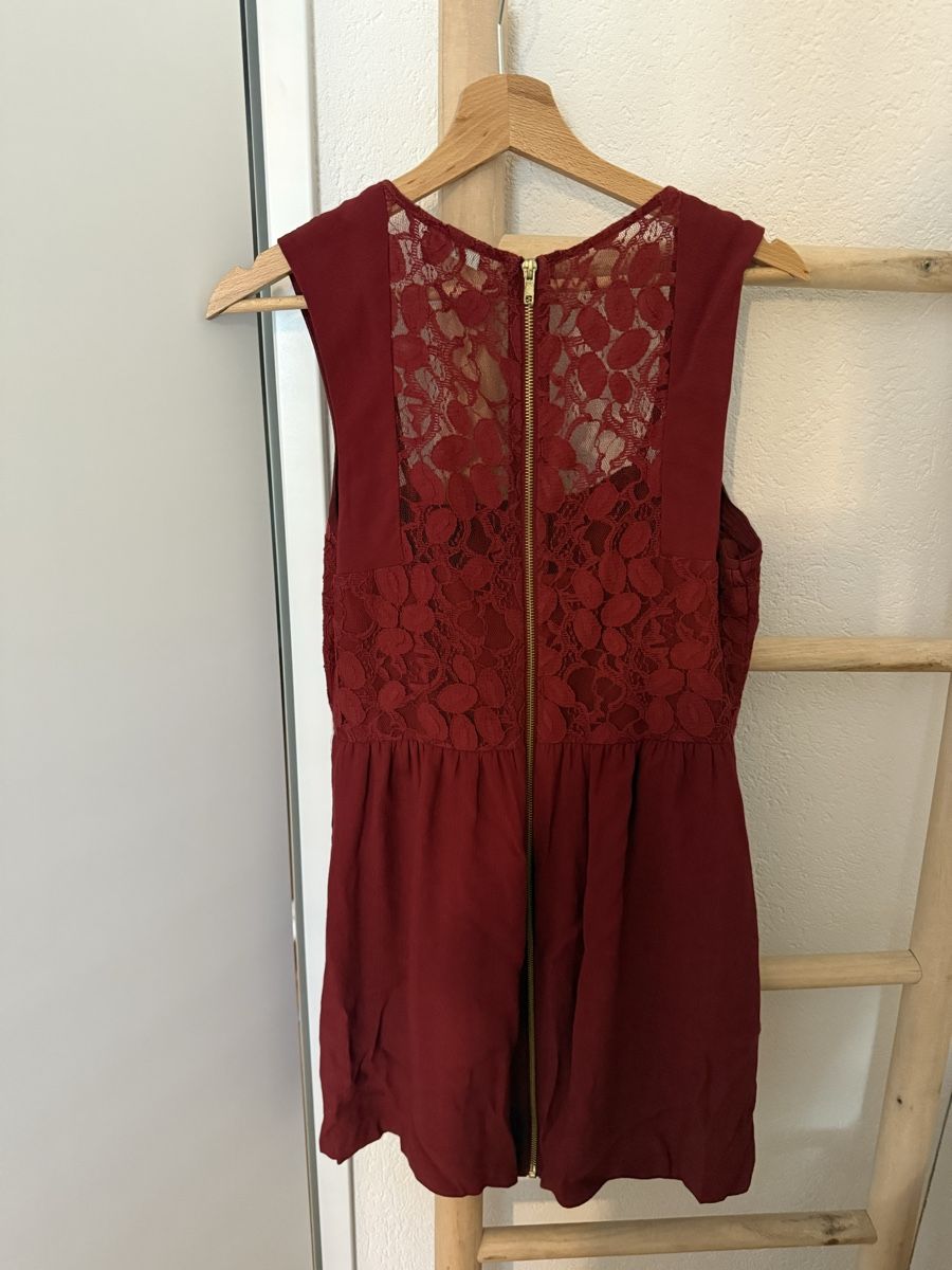 Robes: bordeauxrotes Spitzenkleid Damen Gr. M – D'occasion à Würenlos par Alex0406 1
